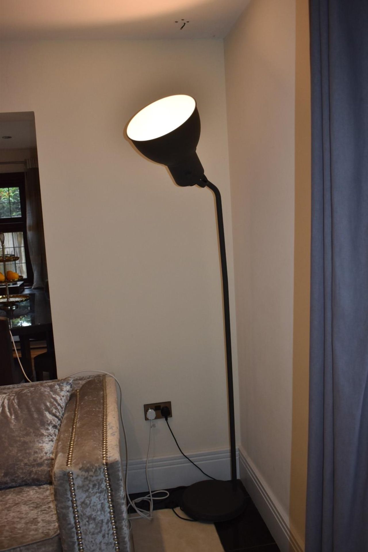 1 x Floor Lamp in Black With Directional Lamp Shade and Inlet On and Off Switch - Approx 7ft in - Image 3 of 6