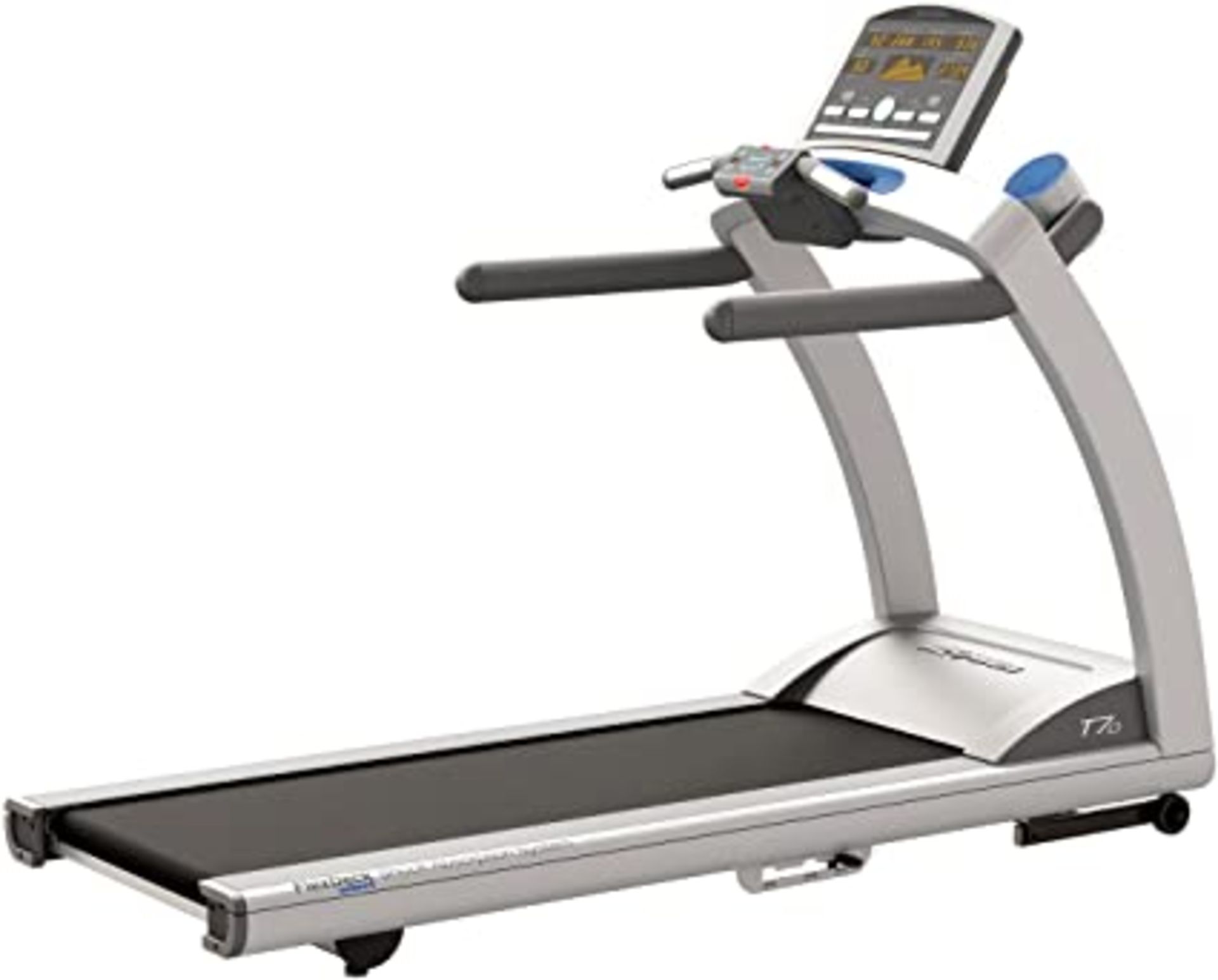 1 x Life Fitness T7-0 Club Style Fitness Treadmill - RRP £3,600 - CL546 - Location: Hale, Cheshire -