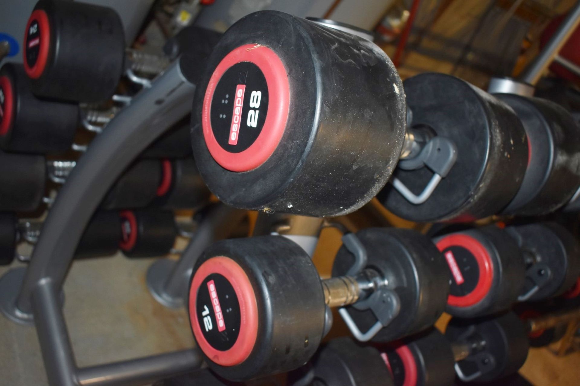 18 x Escape Polyurethane Dumbell Weights - Includes 8kg to 30kg Dumbells and Rubber Dumrbell - Image 4 of 7