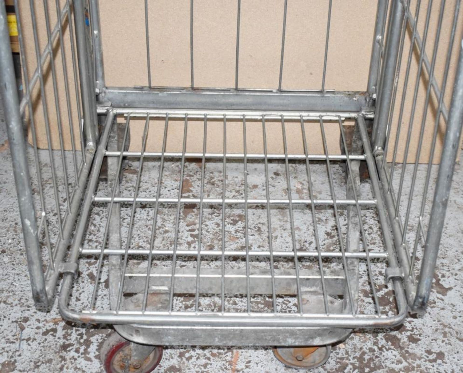 1 x Roller Cage With Heavy Duty Castors - Demountable With Three Sides - Ideal For Storing and Movin - Image 2 of 9