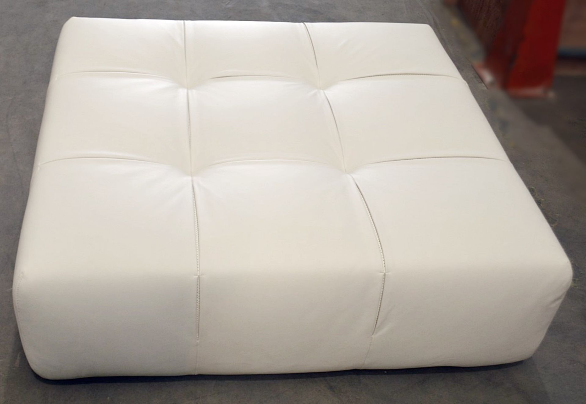 1 x B&B ITALIA 'Tufty Time' Designer Genuine Leather Ottoman In White - Designed By Patricia - Image 3 of 7