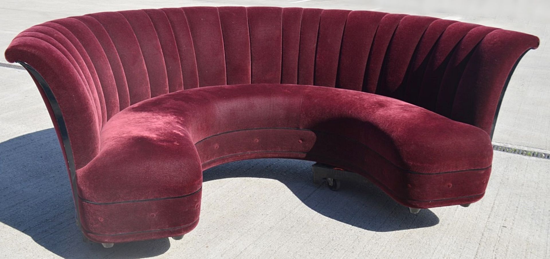 1 x Christopher Guy 'Ditto' Horseshoe-Shaped Dining Room Banquette Sofa Seating, In Burgundy Velvet - Image 4 of 15