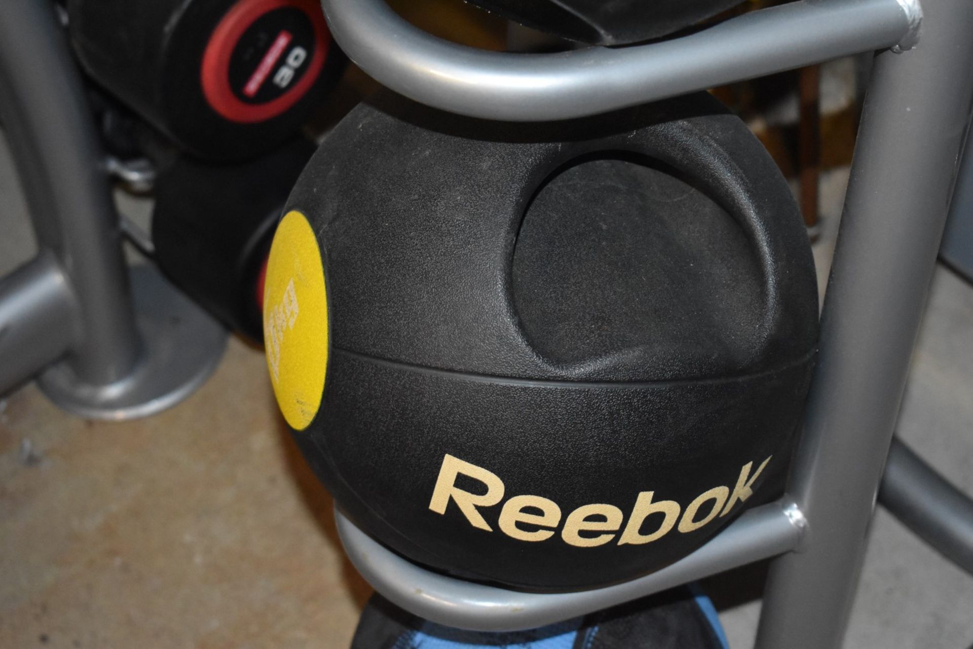 5 x Fitness Medicine Balls - Features Jordon Slam Ball and Reebok - Includes Ball Rack - CL546 - - Image 6 of 10