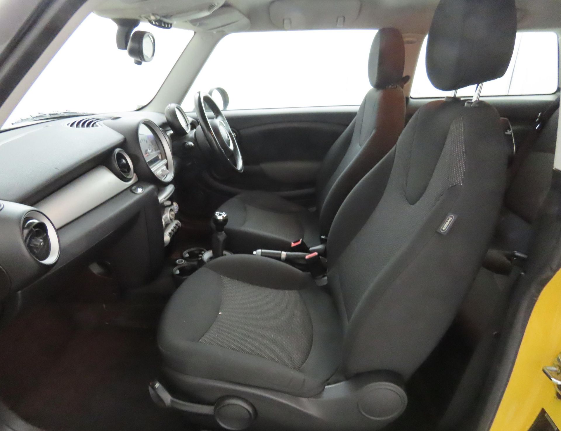 2008 Mini Cooper 1.6 D 3 Door Hatchback - CL505 - NO VAT ON THE HAMMER - Location: Corby, Northampto - Image 7 of 11