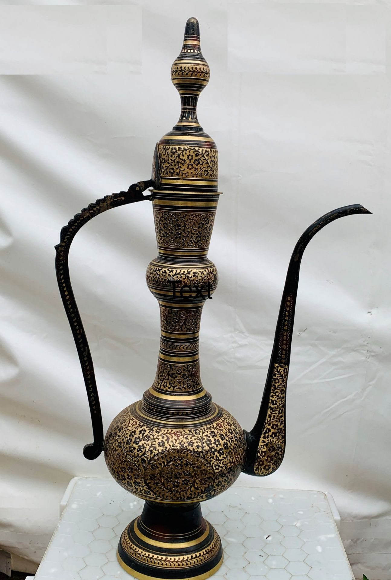 1 x Brass Arabian Jug - Dimensions: 121cm (h) x 67cm (w) - Pre-owned - CL548 - Location: Near Market