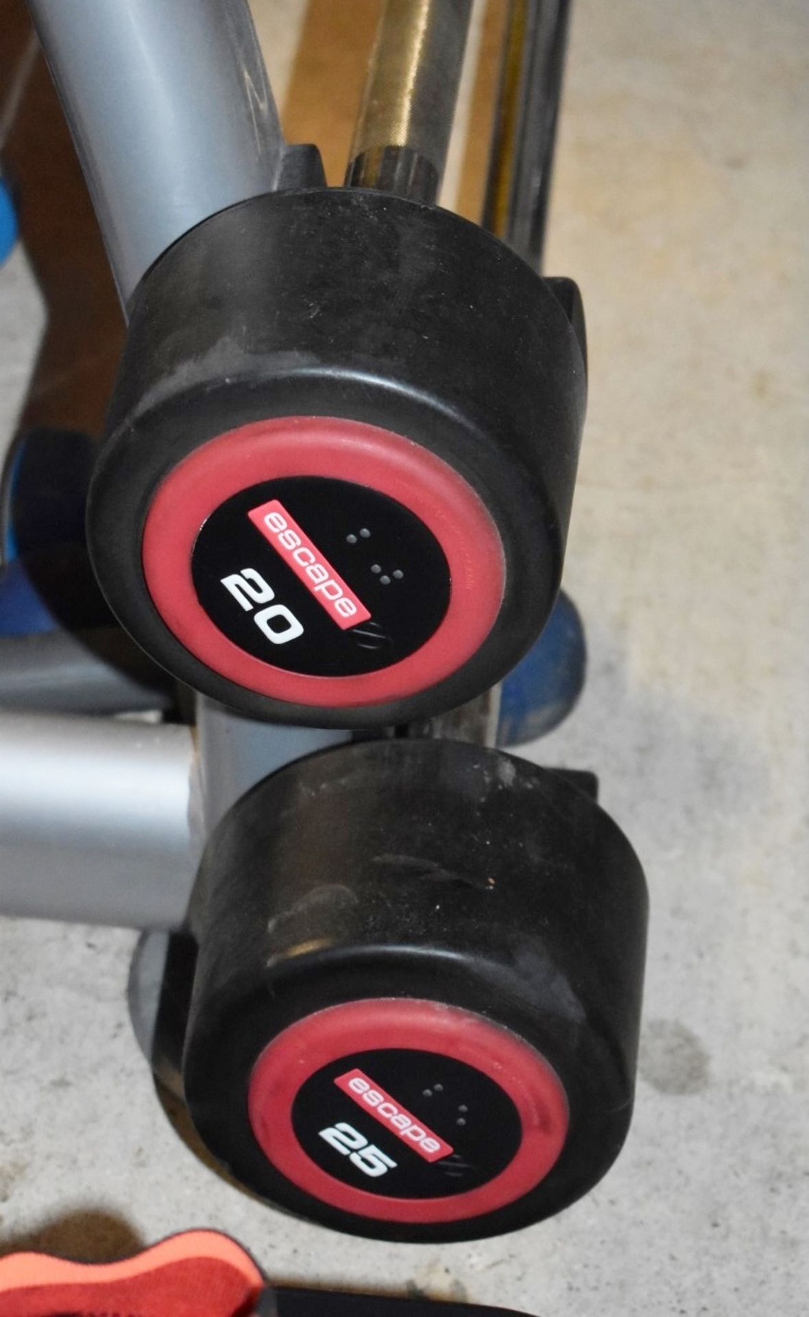 8 x Escape Polyurethane Barbell Weights - Includes 10kg to 45kg Barbells and Rubber Barbell Rack - - Image 5 of 6