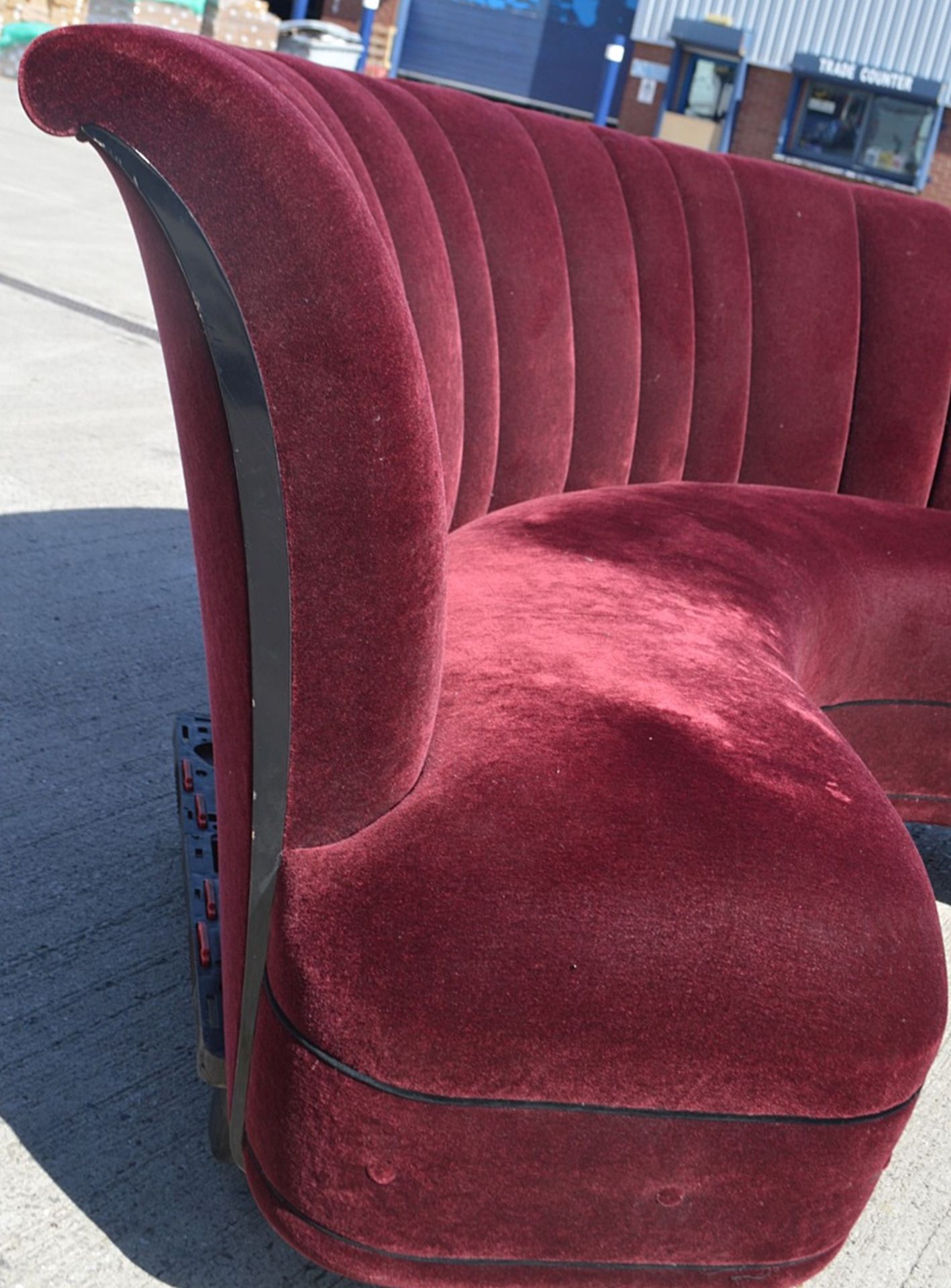 1 x Christopher Guy 'Ditto' Horseshoe-Shaped Dining Room Banquette Sofa Seating, In Burgundy Velvet - Image 5 of 15