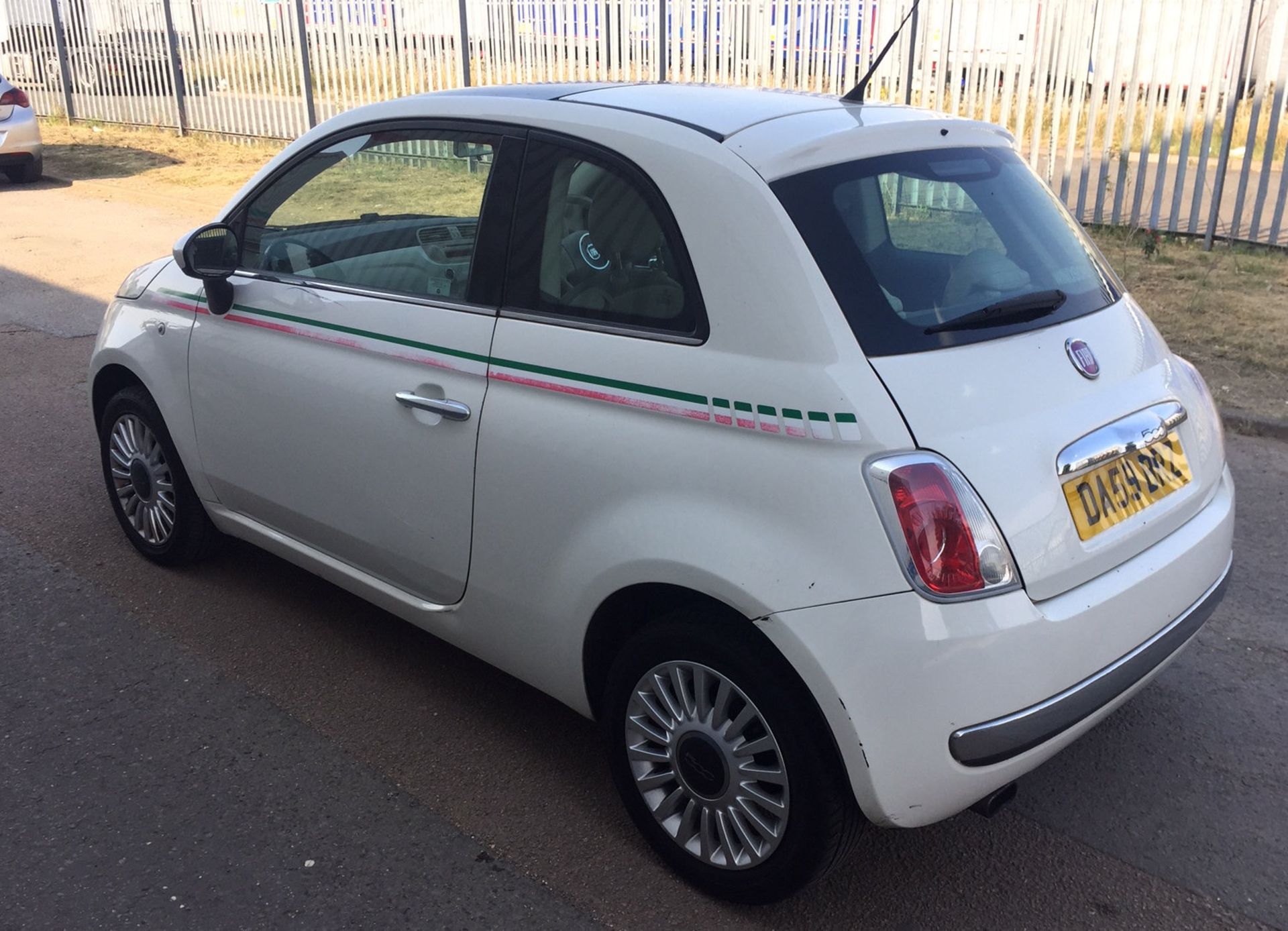 2009 Fiat 500 1.2 Lounge 3 Dr Hatchback - CL505 - NO VAT ON THE HAMMER - Location: Corby, Northampto - Image 2 of 12