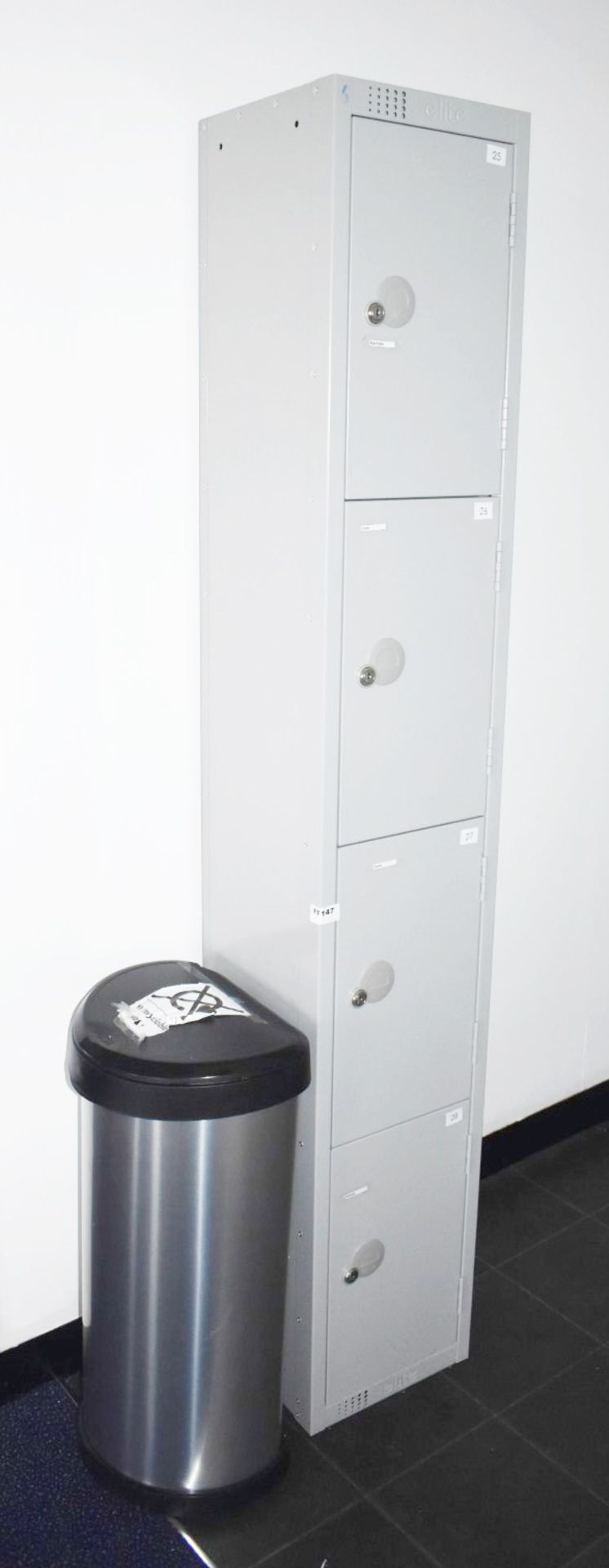 1 x Elite Four Door Staff Locker Without Keys - Includes Waste Bin - Ref: FF147 U - CL544 - - Image 2 of 3