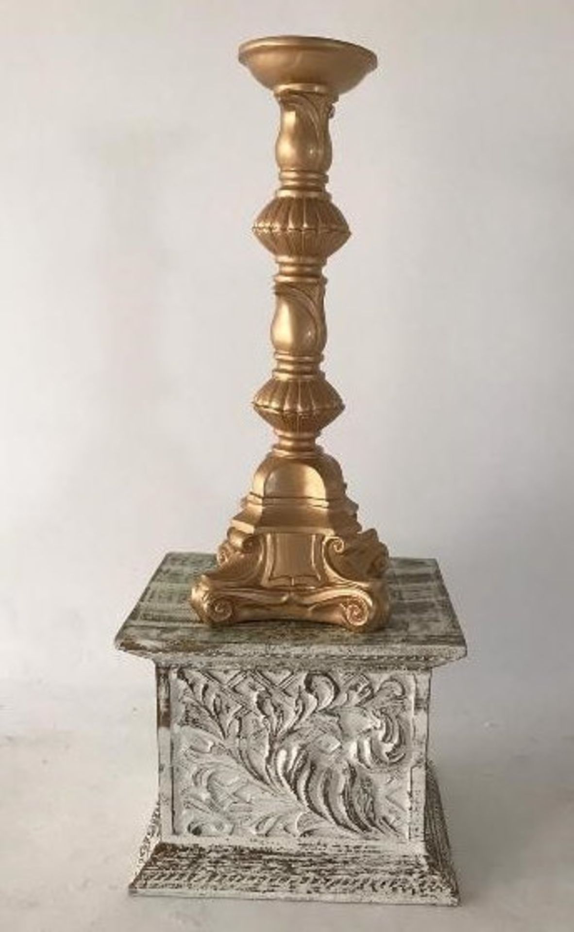 2 x Ornate Gold Flower Stands - Dimensions: 1.2m - Pre-owned - CL548 - Location: Near Market - Image 3 of 3
