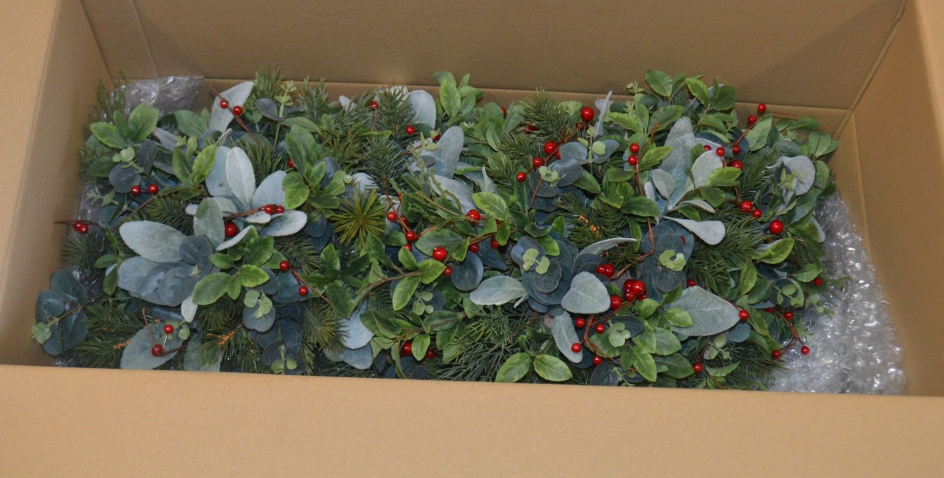 4 x Commercial Decorative Christmas Wreaths - Variety As Shown - Dimensions: 50 x 30cm - Ex- - Image 2 of 4
