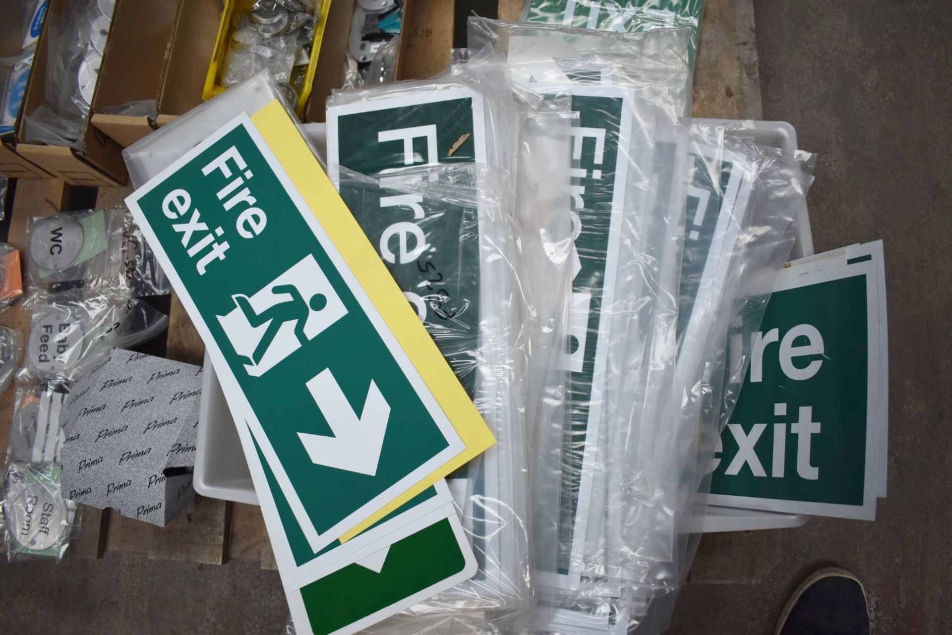 1 x Assorted Notice Sign Pallet Lot - Features Metal, Plastic and Stick On Signs For Toilets, - Image 6 of 34