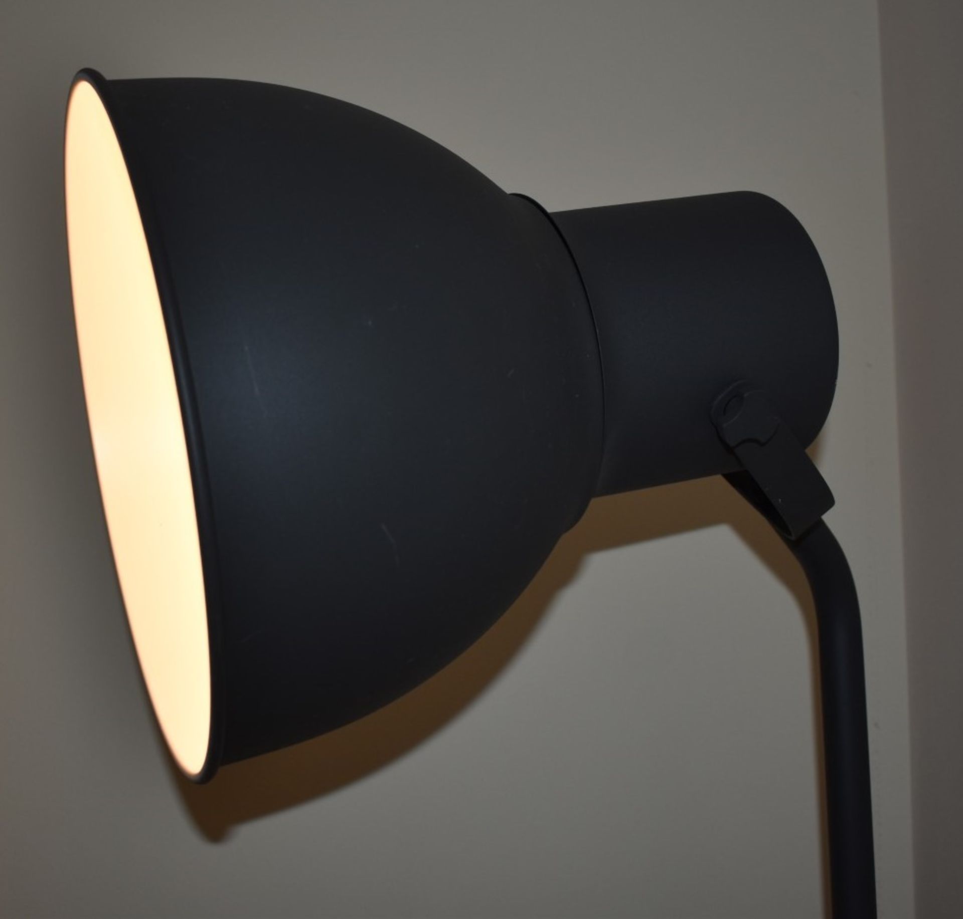 1 x Floor Lamp in Black With Directional Lamp Shade and Inlet On and Off Switch - Approx 7ft in - Image 6 of 6