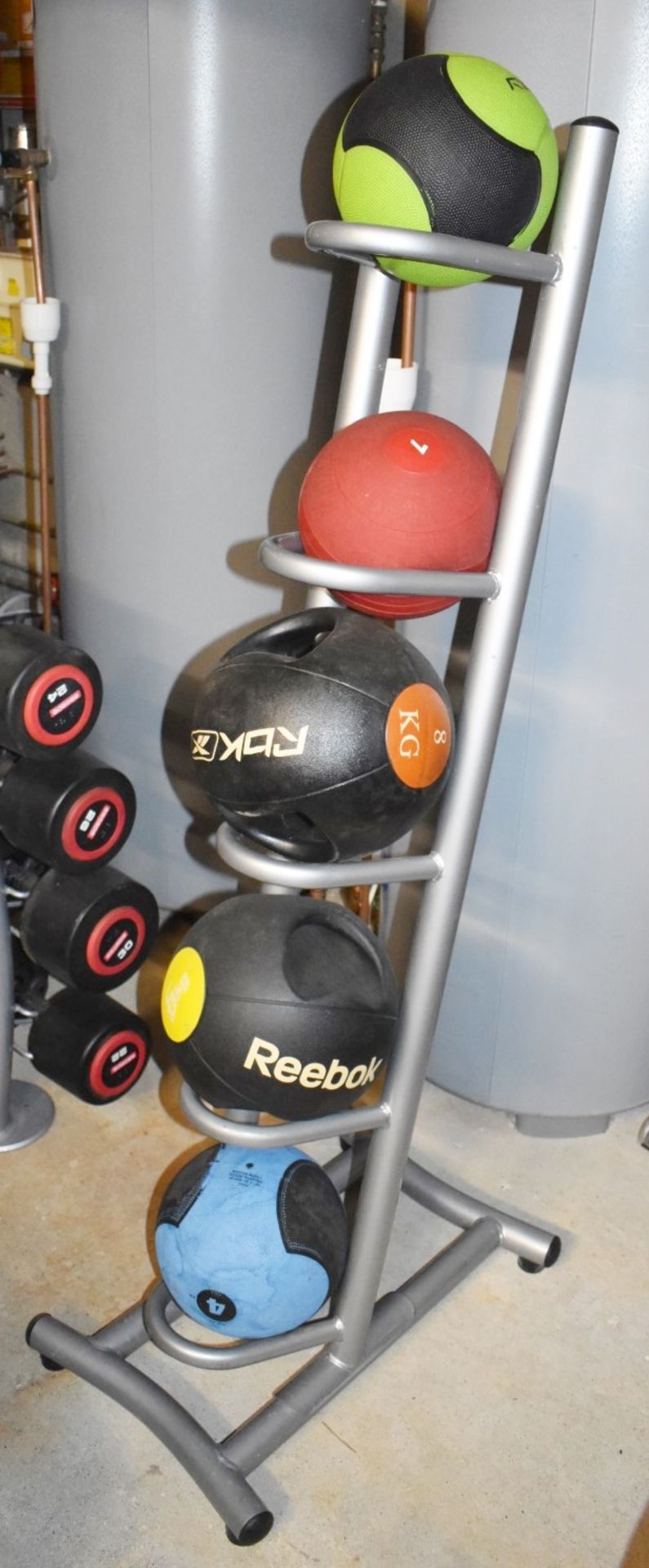 5 x Fitness Medicine Balls - Features Jordon Slam Ball and Reebok - Includes Ball Rack - CL546 -