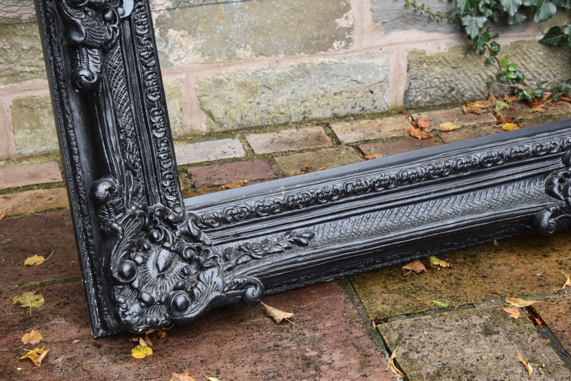 1 x Large Ornate Picture / Mirror Frame in Black - Size 224 x 135 cms - CL546 - Location: Hale, - Image 3 of 7