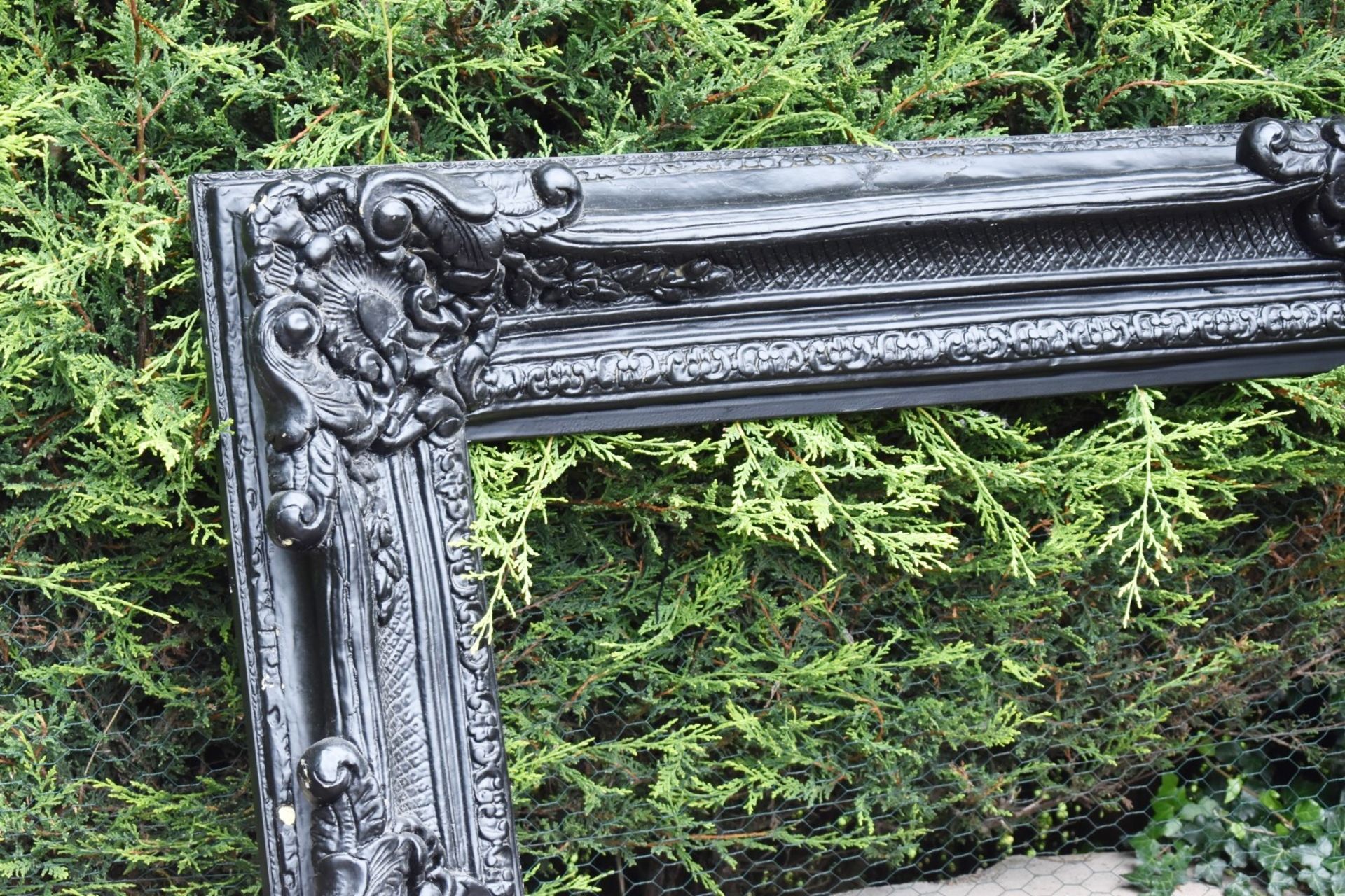 1 x Large Ornate Picture / Mirror Frame in Black - Size 224 x 135 cms - CL546 - Location: Hale, - Image 2 of 7