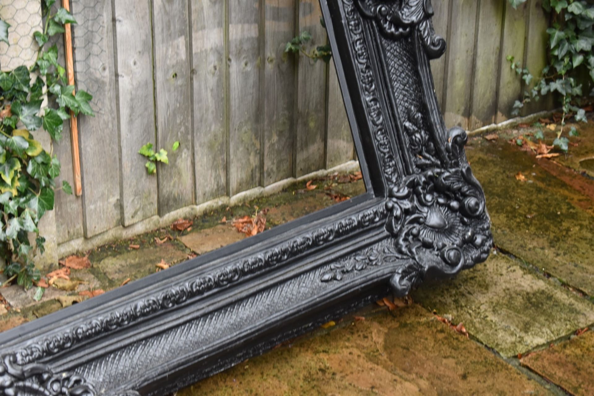 1 x Large Ornate Picture / Mirror Frame in Black - Size 224 x 135 cms - CL546 - Location: Hale, - Image 5 of 7