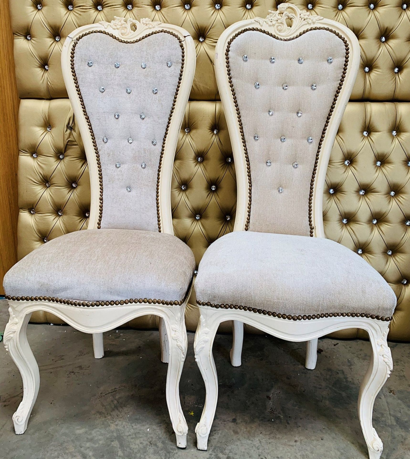 Pair of Cream Love Heart Thrones - Damage To One Chair - See Pictures - Dimensions: 130cm (h) x 57cm