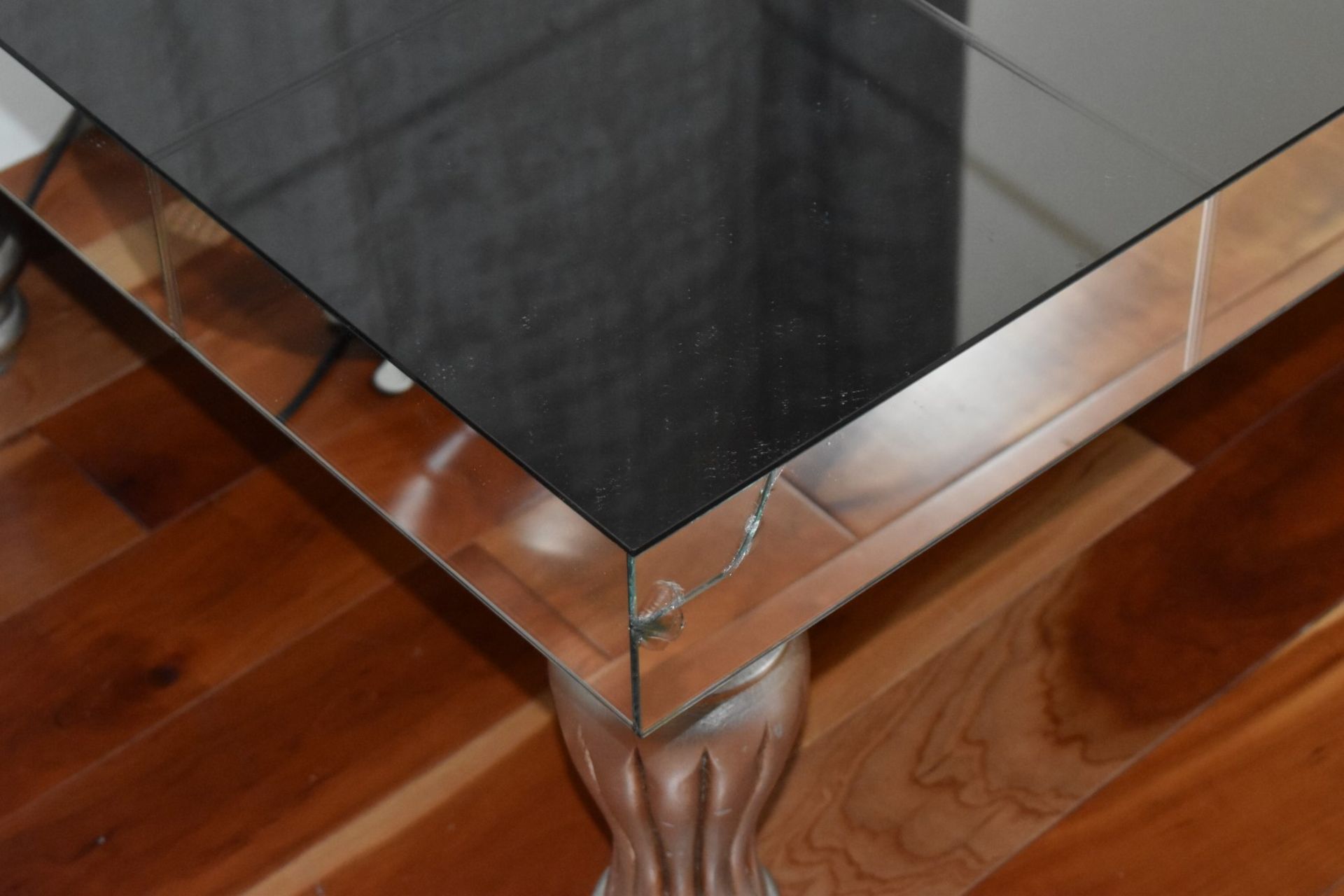 1 x Mirrored Coffee Table With Turned Legs in Silver - Size H50 x W181 x D91 cms - CL546 - Location: - Image 4 of 9