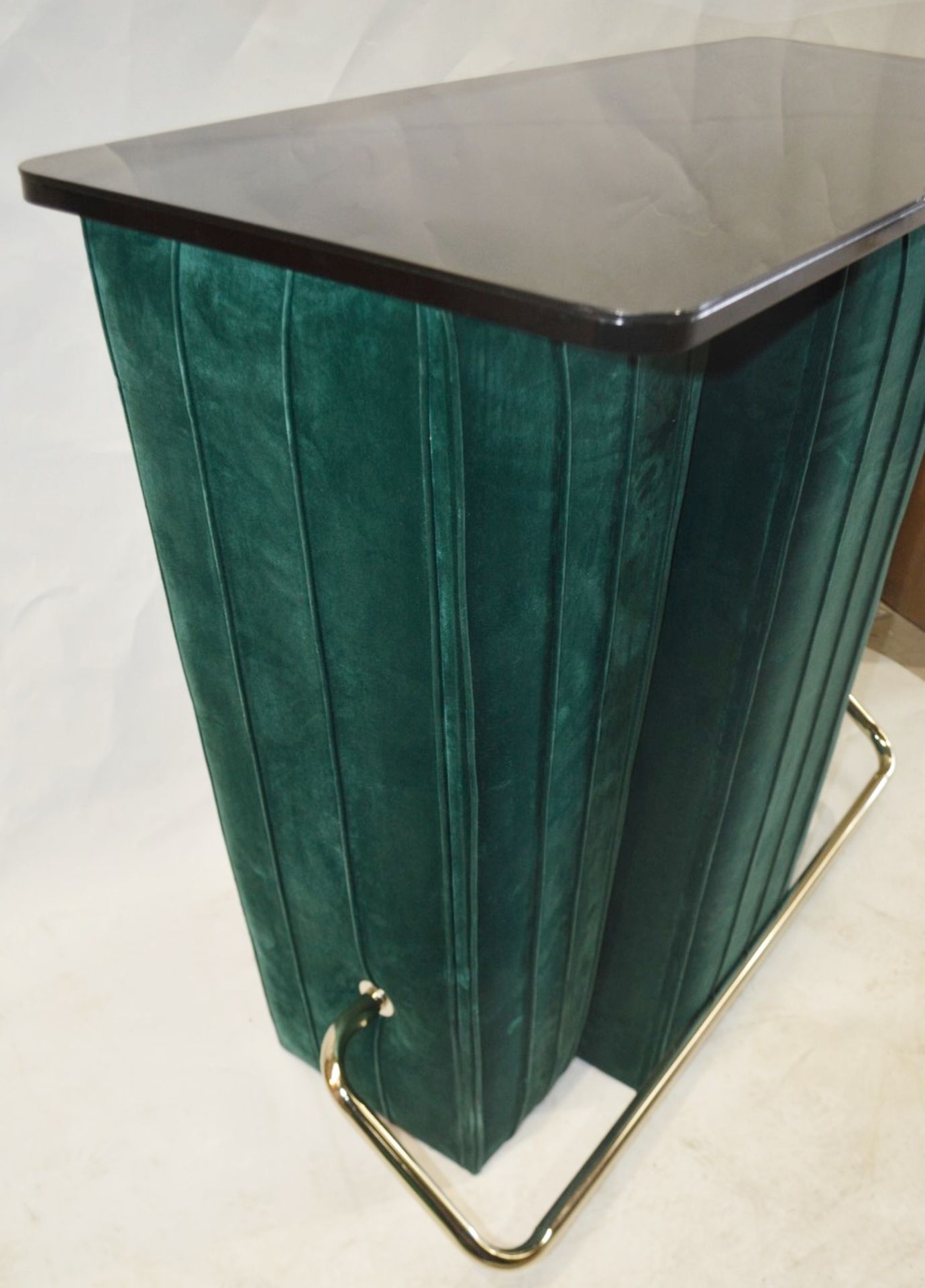 1 x EICHHOLTZ 'Bolton' Opulent Art-Deco Black Glass Topped Bar Unit, Upholstered In Green Velvet - - Image 5 of 10