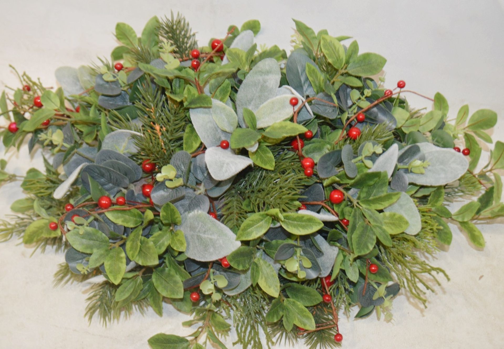 4 x Commercial Decorative Christmas Wreaths - Variety As Shown - Dimensions: 50 x 30cm - Ex- - Image 4 of 4