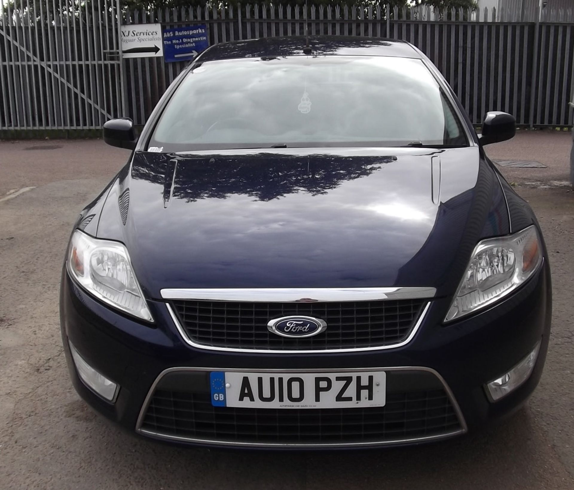 2010 Ford Mondeo 2.0 TDCI 140 Zetec 5 Door Hatchback - CL505 - NO VAT ON THE HAMMER - Location: Corb - Image 11 of 16