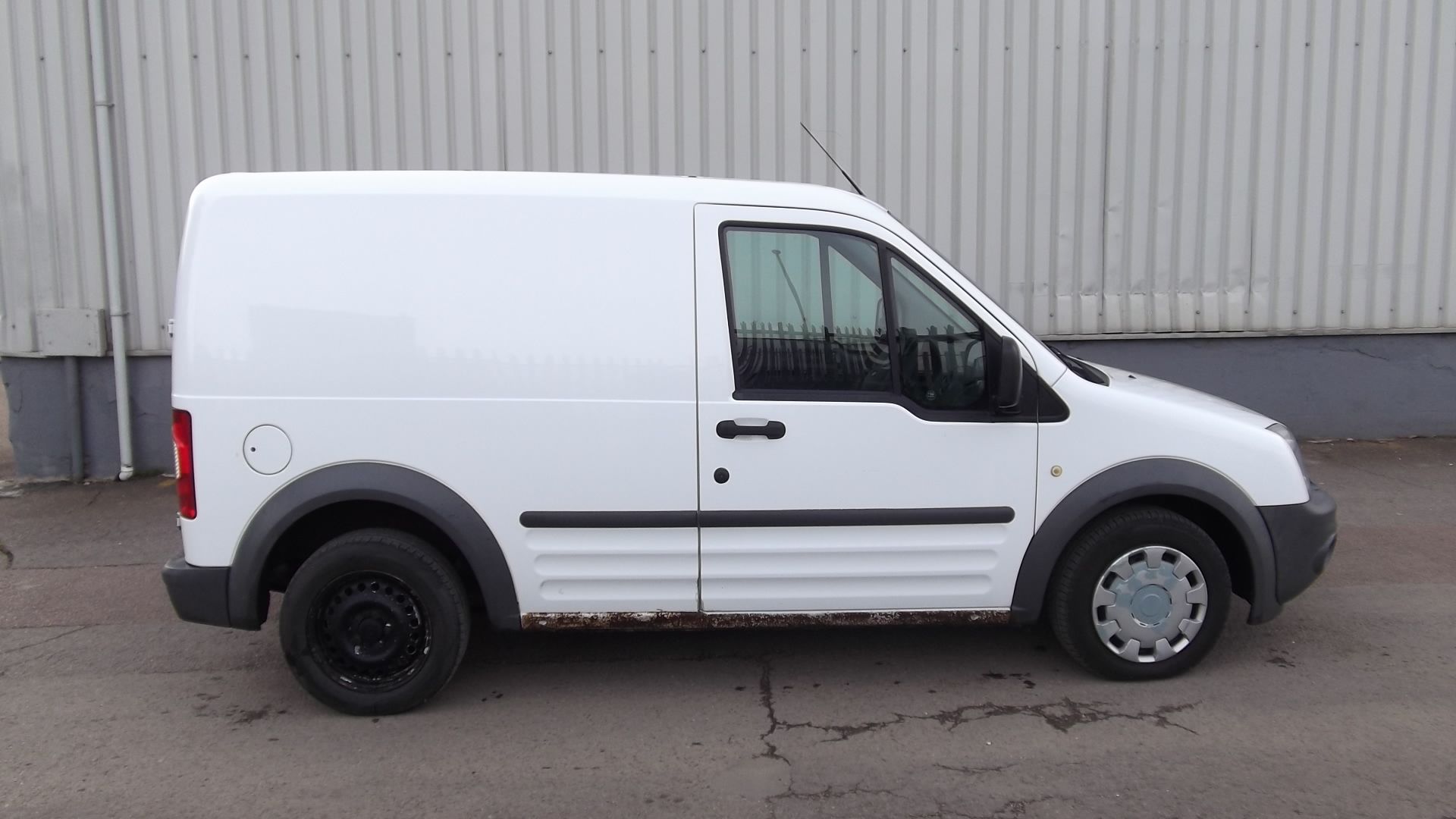 2011 Ford Transit Connect 90 T200 1.8 5 Door Panel Van - Image 5 of 17