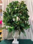 1 x 1m Tall Green Flower Statement Piece - Dimensions: 100cmx80cm - Ref: Lot 66 - CL548 -