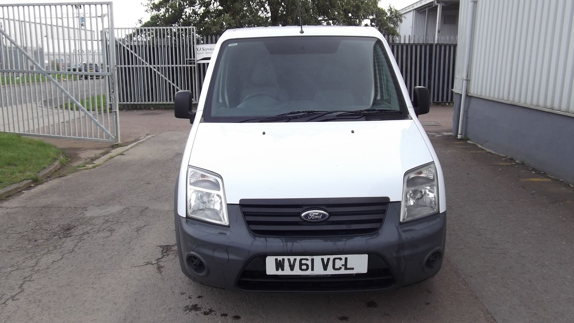 2011 Ford Transit Connect 90 T200 1.8 5 Door Panel Van - Image 10 of 17