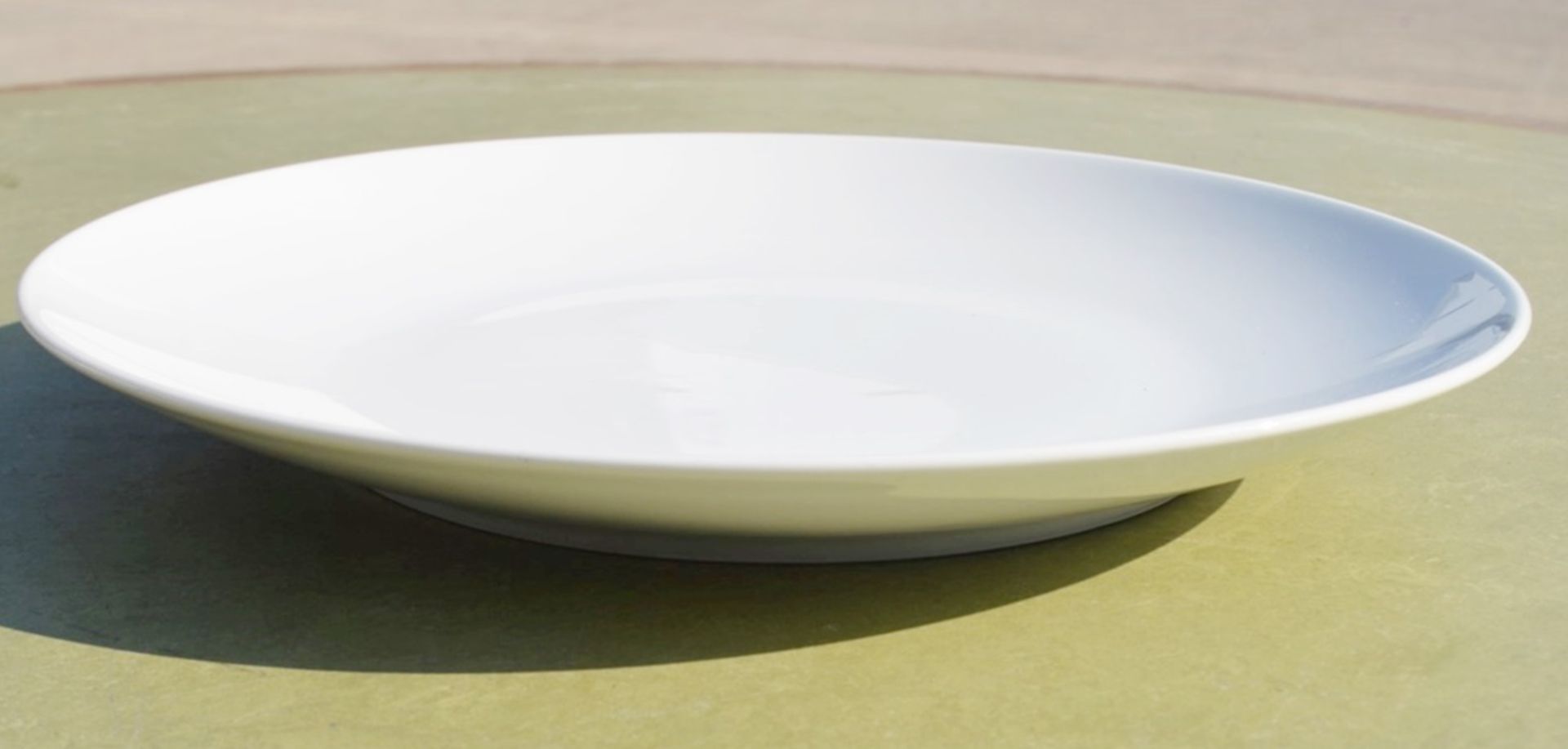 20 x PILLIVUYT Round 27cm Commercial Porcelain Dinner Plates In White - Made In France - Recently - Image 4 of 6