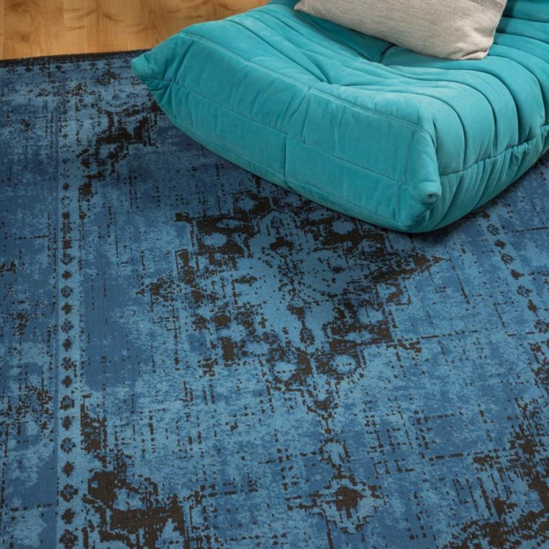 1 x Vintage Style Persian Inspired 'Revive' Rug In Blue - Ref: LF311 - Dimensions: 120 x 170cm - New - Image 4 of 5