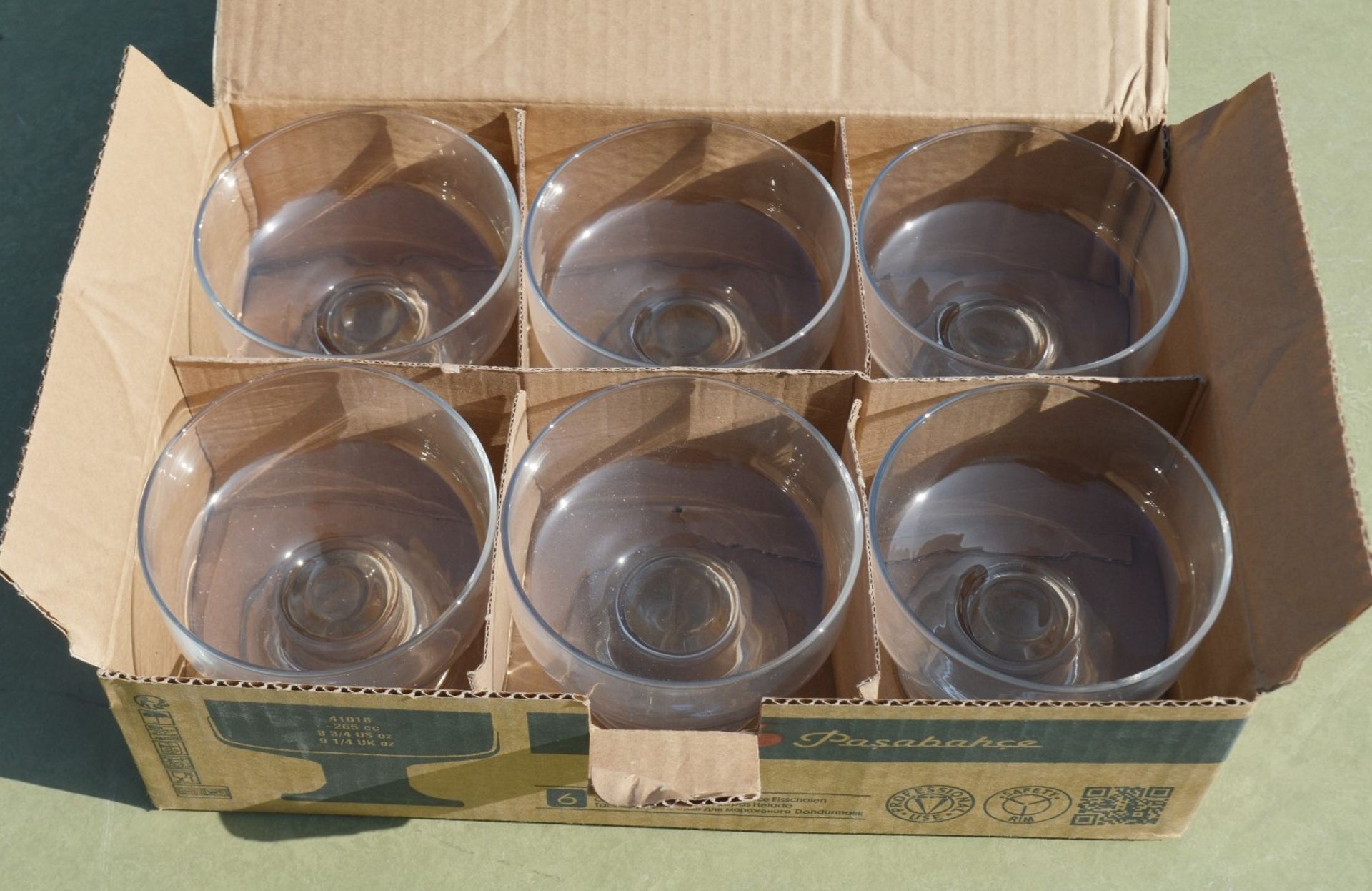 30 x Pasabahce 'Iceville' Commercial Quality Glass Ice Cream / Dessert Bowls - New/Boxed Stock - - Image 2 of 8