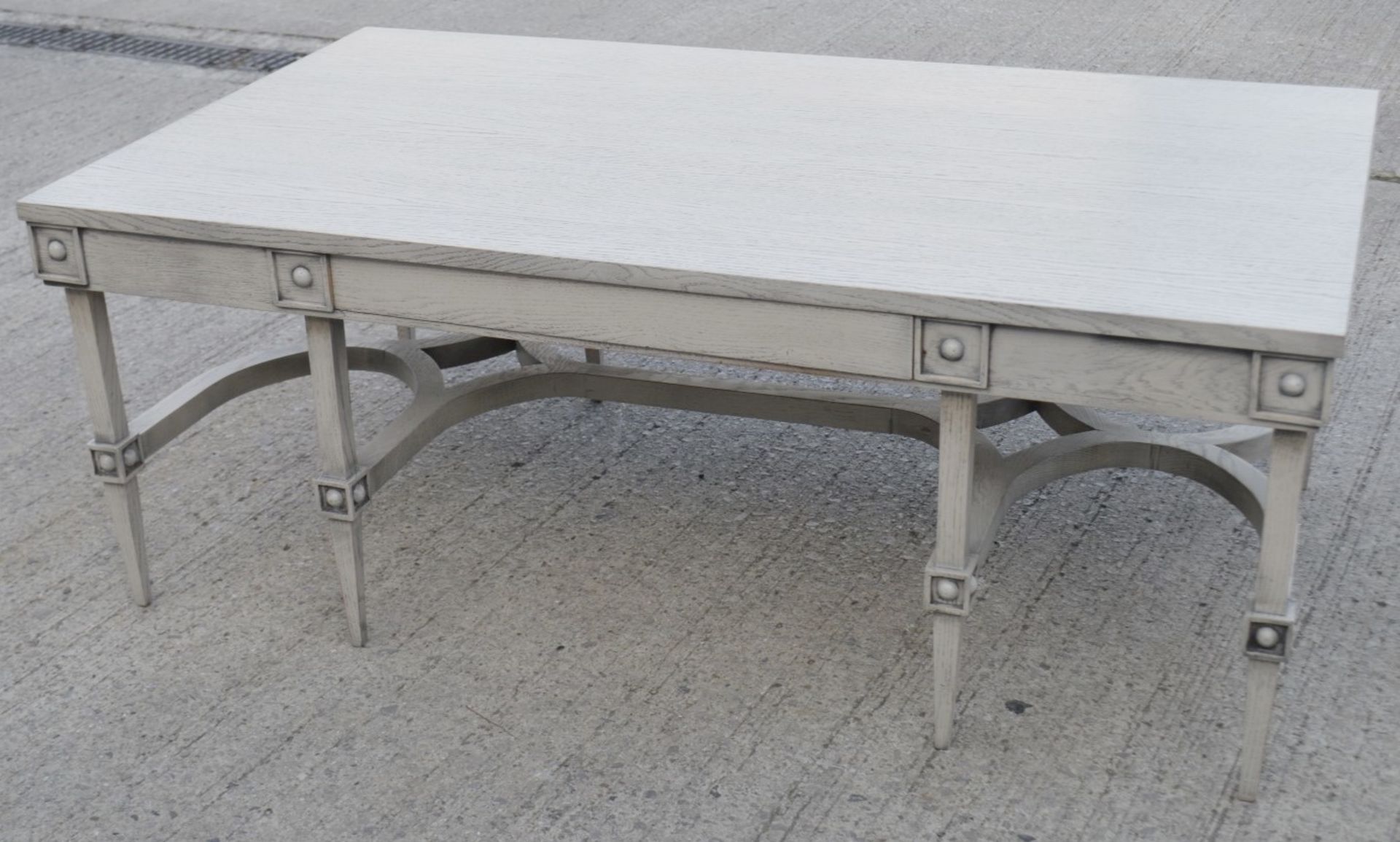 1 x JUSTIN VAN BREDA 'Rose' Georgian-Style Designer Coffee Table In Limed Grey Oak - Image 5 of 8