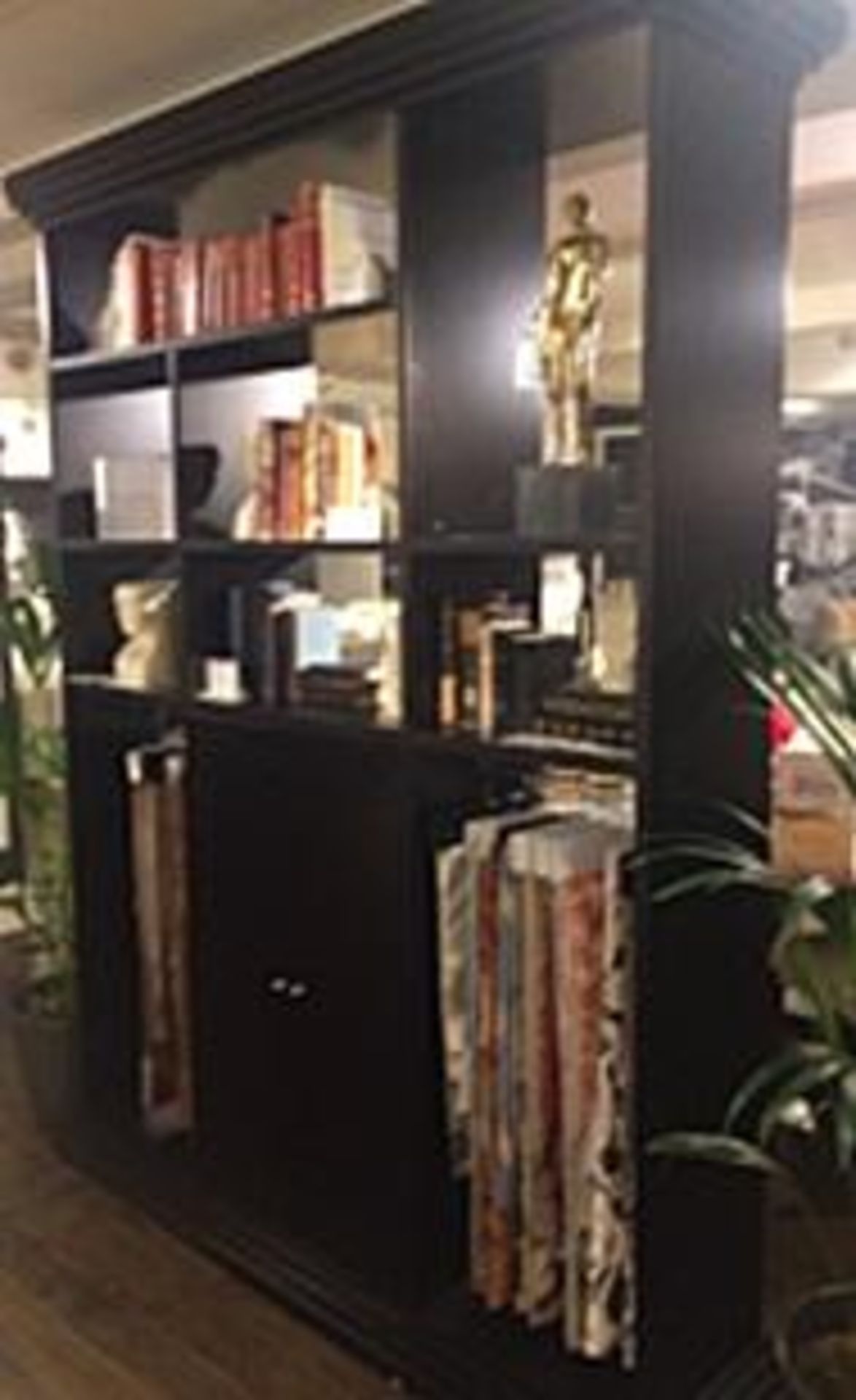 1 x JUSTIN VAN BREDA 8ft Tall Custom Retail Display Unit / Bookcase - Original Price £9,929