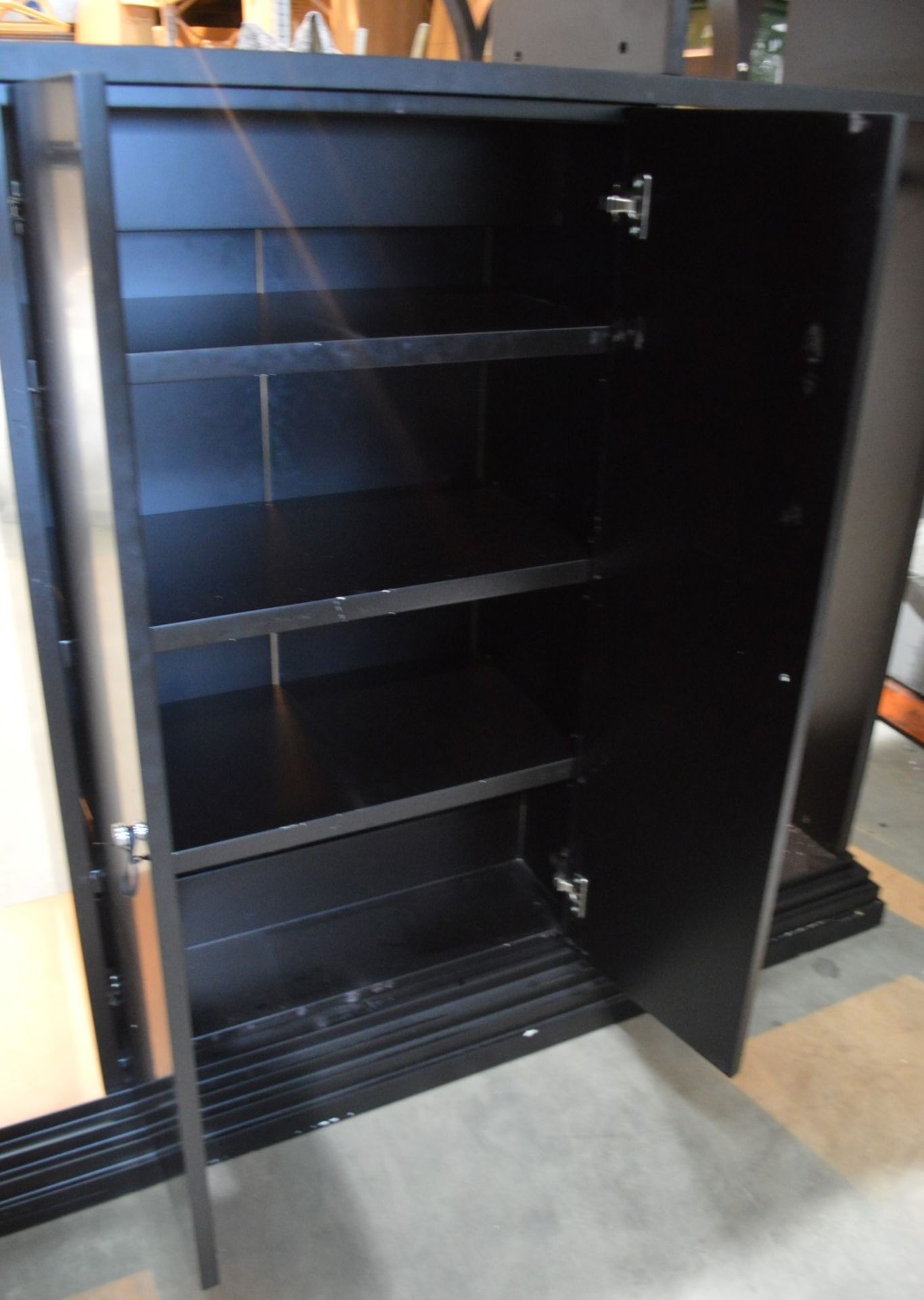 1 x JUSTIN VAN BREDA 8ft Tall Custom Retail Display Unit / Bookcase - Original Price £9,929 - Image 4 of 7
