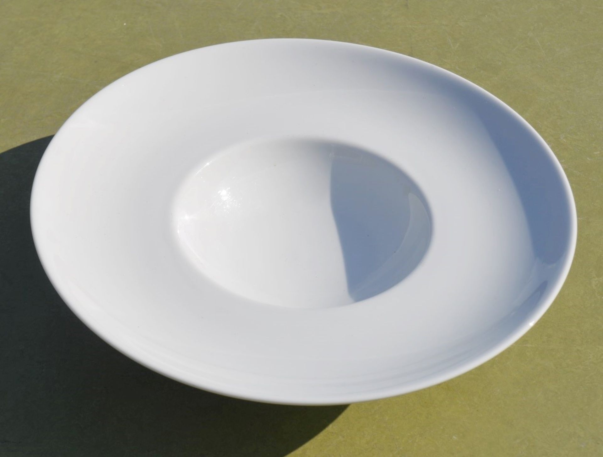 20 x PILLIVUYT Commercial Wide Rim Porcelain Soup / Pasta Bowls In White - Dimensions: 26cm Diameter
