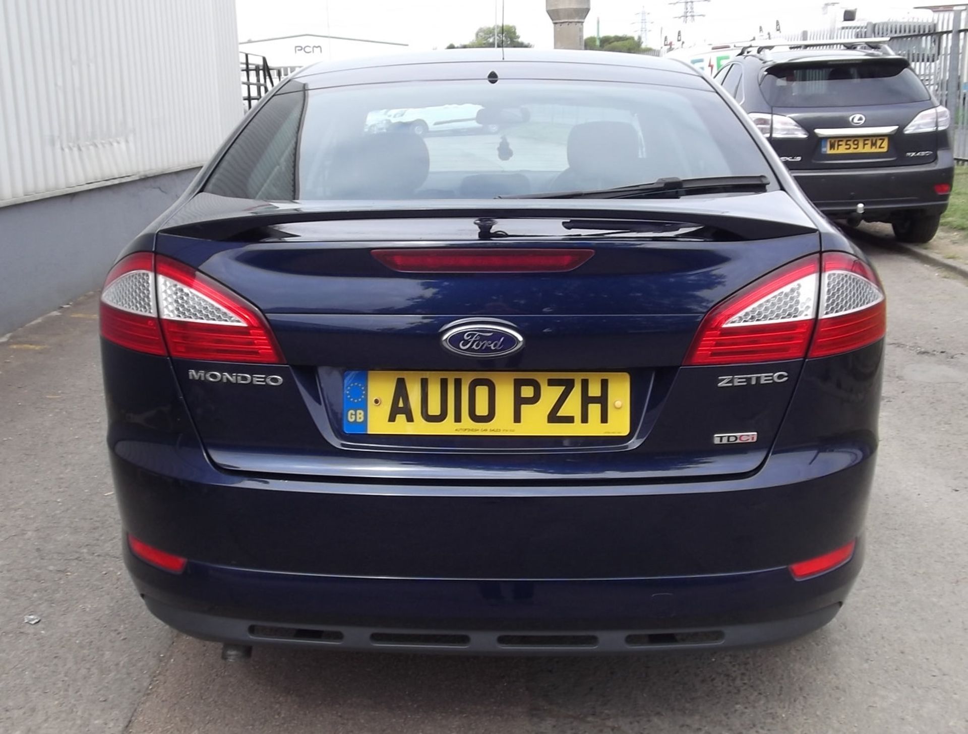 2010 Ford Mondeo 2.0 TDCI 140 Zetec 5 Door Hatchback - CL505 - NO VAT ON THE HAMMER - Location: Corb - Image 15 of 16