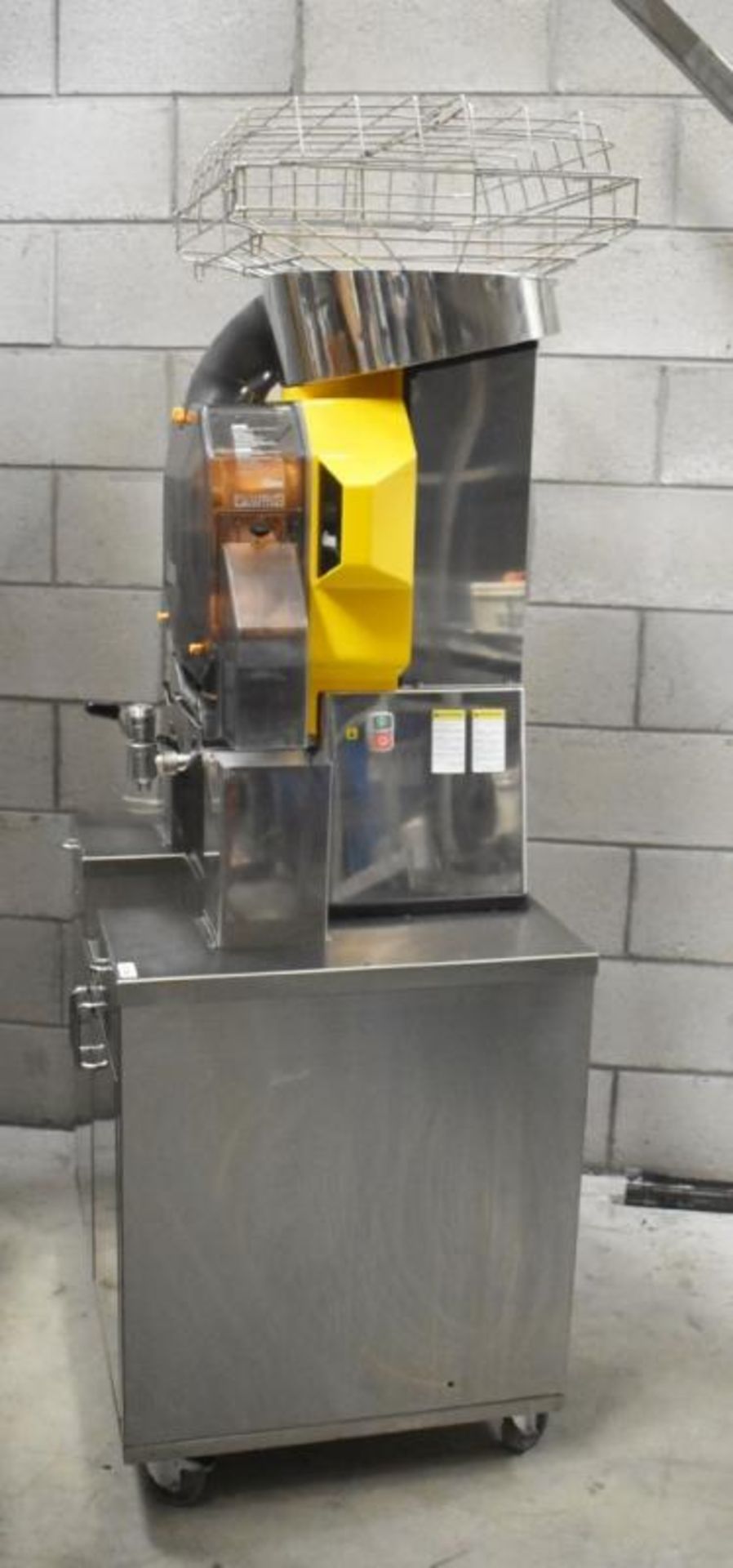 1 x Zumex Speed S +Plus Self-Service Podium Commercial Citrus Juicer - Manufactured in 2018 - Ideal - Image 5 of 21