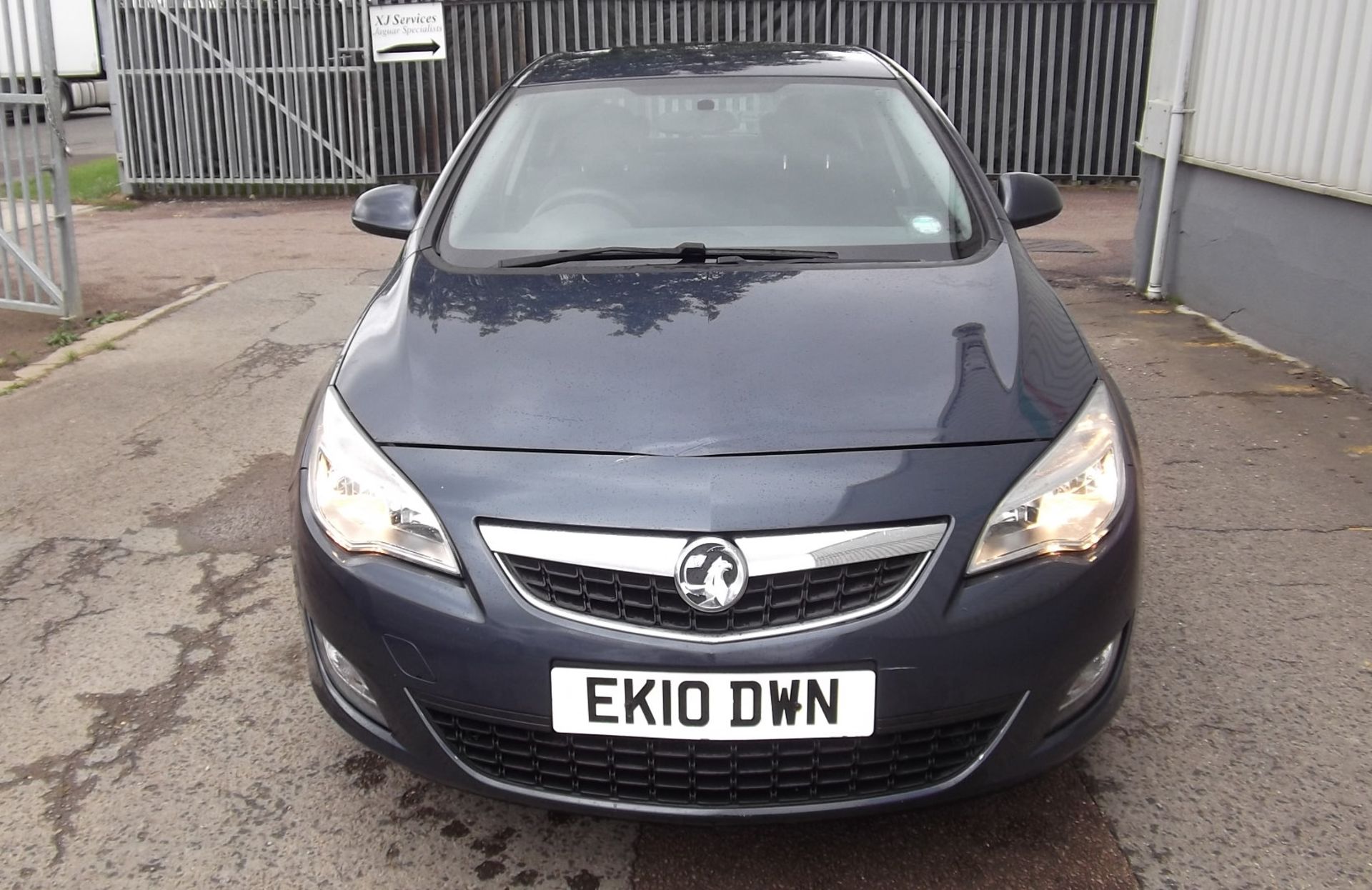 2010 Vauxhall Astra 1.6 Exclusive 5 Door Hatchback - CL505 - NO VAT ON THE HAMMER - Location: Corby, - Image 7 of 9