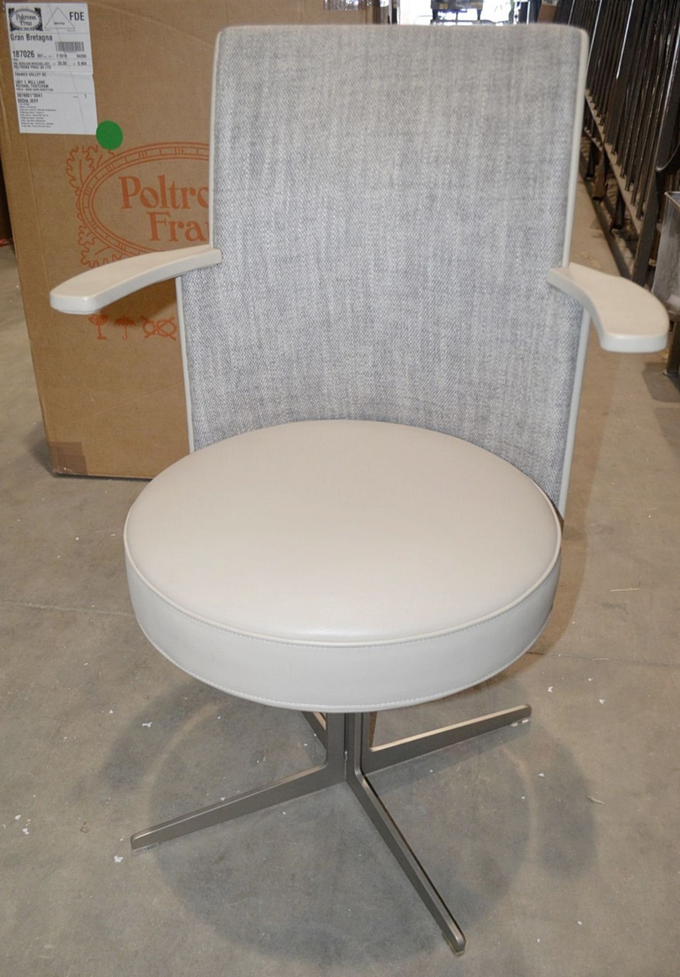 1 x POLTRONA FRAU 'Jeff' Designer Swivel Chair With Arms - Upholstered In Leather And Premium Fabric - Image 4 of 11