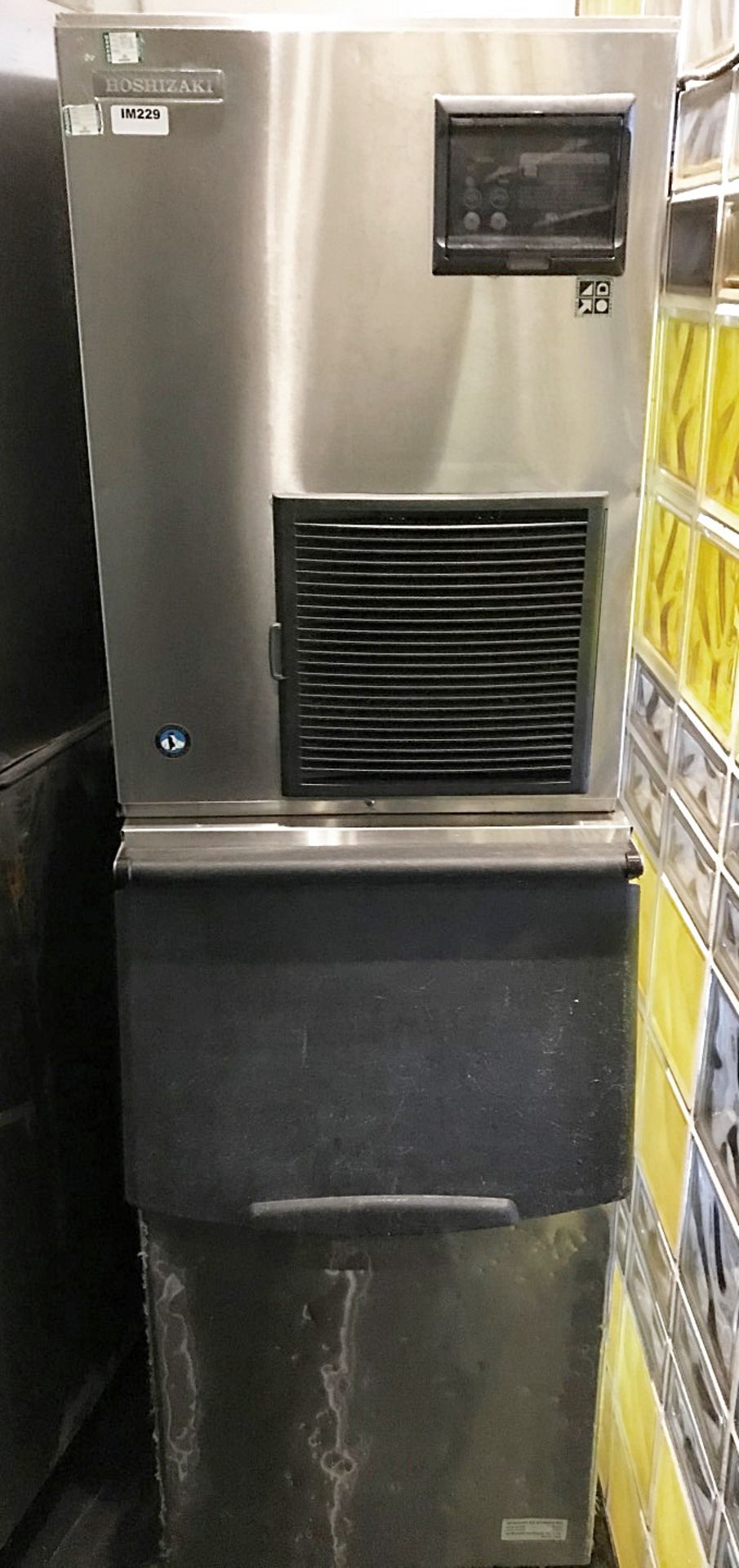 1 x HOSHIZAKI Ice Maker With Ice Bin Model FM-170AKE-SB - CL554 - Ref IM229 - Location: Altrincham