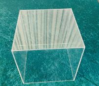 6 x Acrylic Display Cubes - Dimensions: 25x25cm - Ref: Lot 14 - CL548 - Location: Leicester LE4All