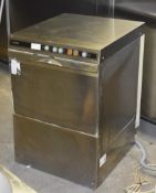 1 x Hobart Ecomax Undercounter 230v Glass Washer - CL547 - Location: Altrincham WA14 Pre-owned in