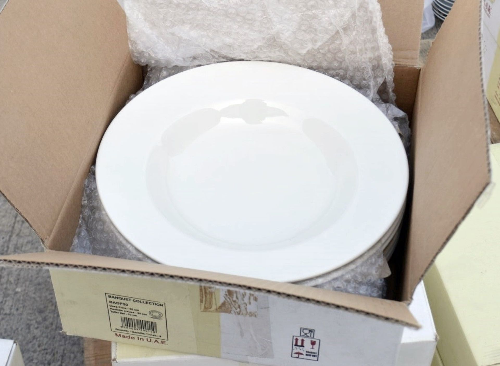 12 x RAK Porcelain Banquet 30cm Ivory Porcelain Deep Plates (BADP30) - Original Price £130.00 - Image 3 of 5