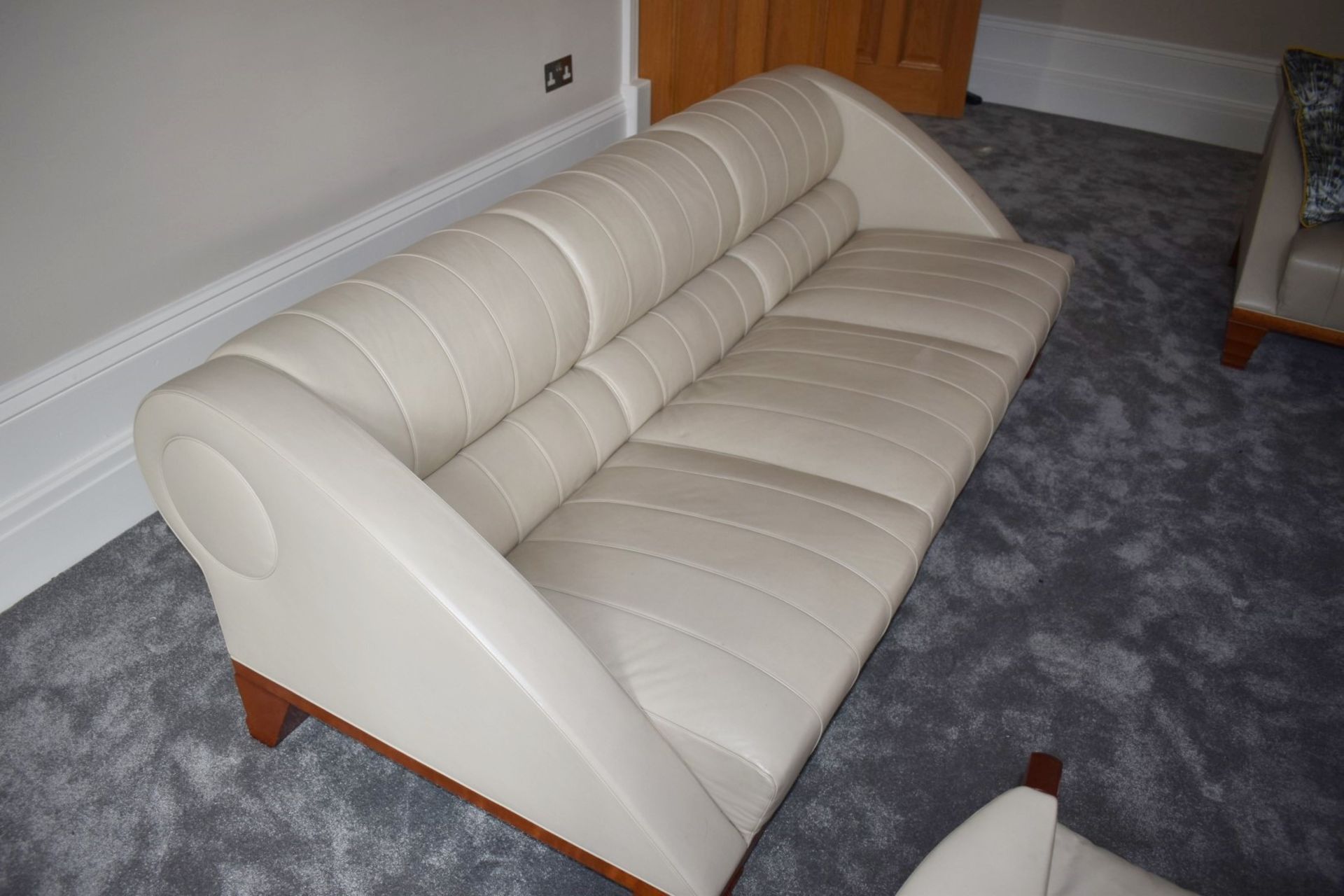 1 x Giorgetti Aries Three Seater Leather Sofa - Designed by Leon Krier - Contemporary Sofa - Image 4 of 10