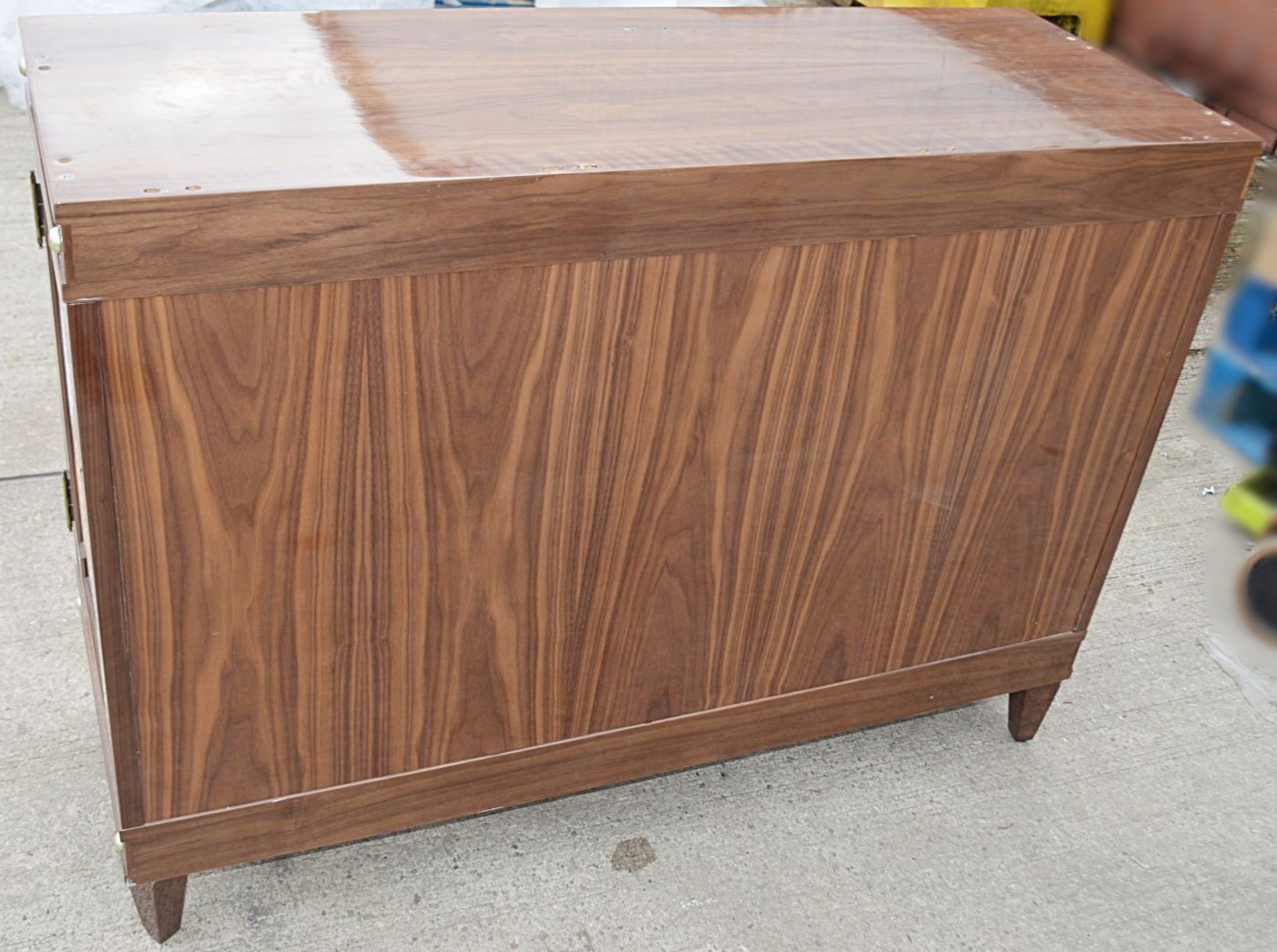 1 x JUSTIN VAN BREDA 'Grace' 2.5 Metre 4-Door Dresser With Inlaid Artwork - Original Price £6,359 - Image 13 of 19