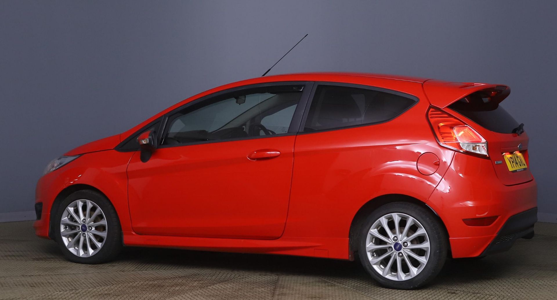 2014 Ford Fiesta 1.0 Zetec S 5 Door Hatchback - FULL SERVICE HISTORY - CL505 - NO VAT ON THE HAMMER - Image 4 of 12