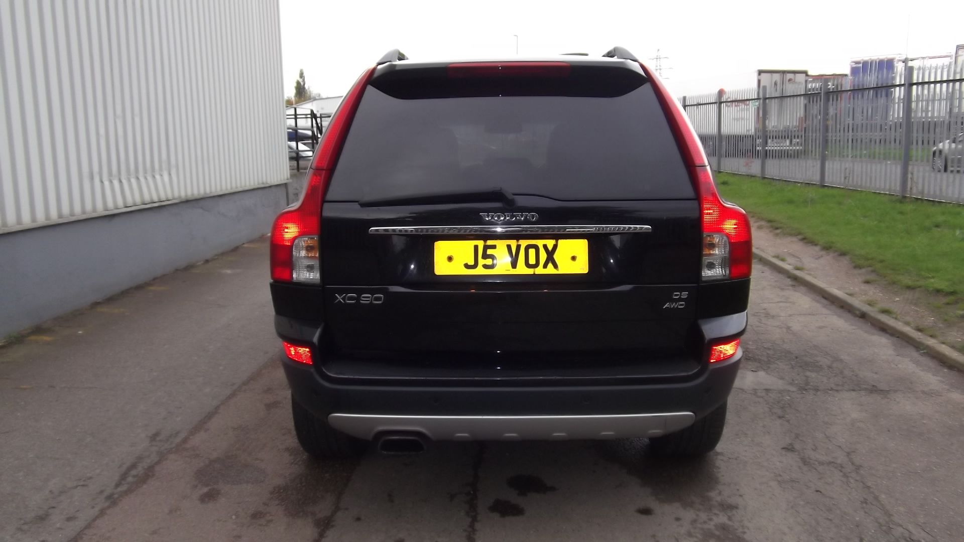 2006 Volvo XC90 2.4 D5 Executive 5 Door 4x4 - CL505 - NO VAT ON THE HAMMER - Image 5 of 14