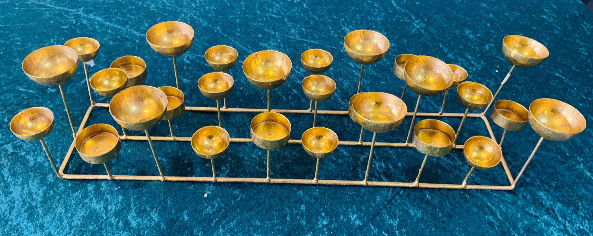 4 x Unusual Brass Multi-Holder for Tealights - Dimensions: 54x12cm - Ref: Lot 16 - CL548 - Location:
