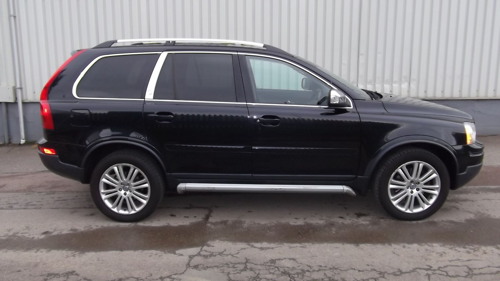 2006 Volvo XC90 2.4 D5 Executive 5 Door 4x4 - CL505 - NO VAT ON THE HAMMER - Image 2 of 14